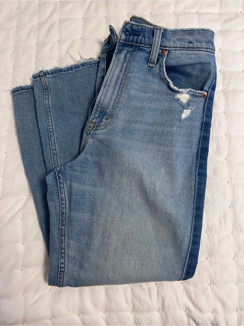 Abercrombie & Fitch Light Blue Distressed Ankle Jeans